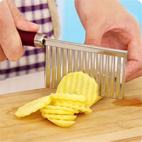 Curly Cutting Knife With Wooden Grip Curly Cutting Knife With Wooden Grip