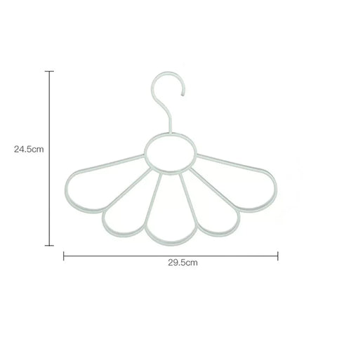 PETAL SHAPE CREATIVE SCARF HANGERS  PETAL SHAPE CREATIVE SCARF HANGERS