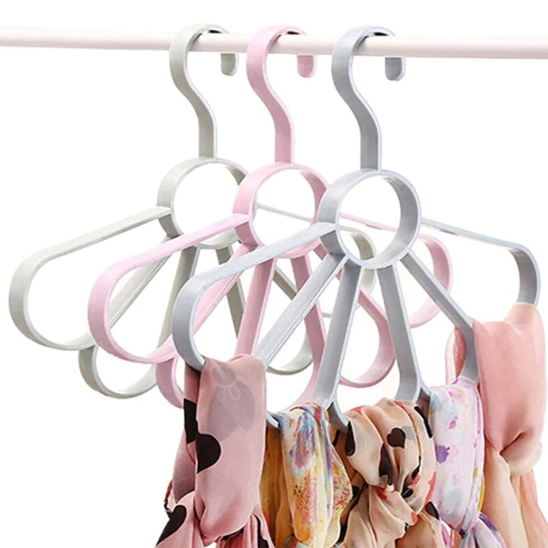 PETAL SHAPE CREATIVE SCARF HANGERS 