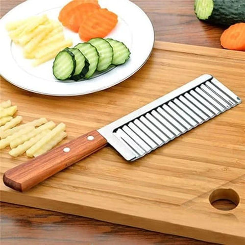 Curly Cutting Knife With Wooden Grip